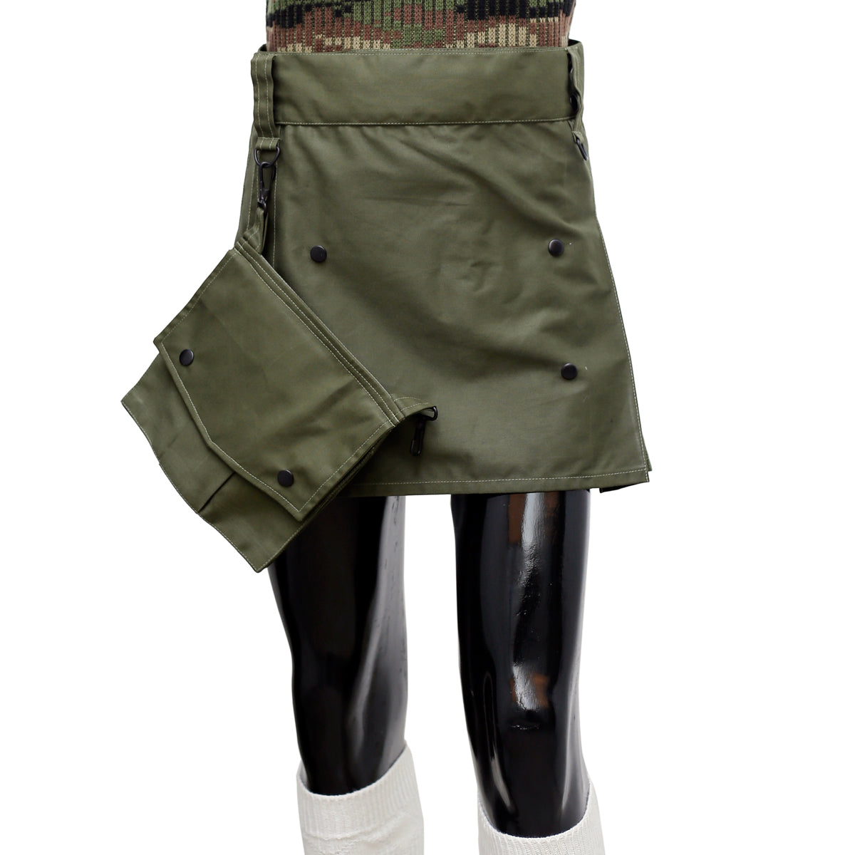 Contemporary American Kilt Front Spec Photo