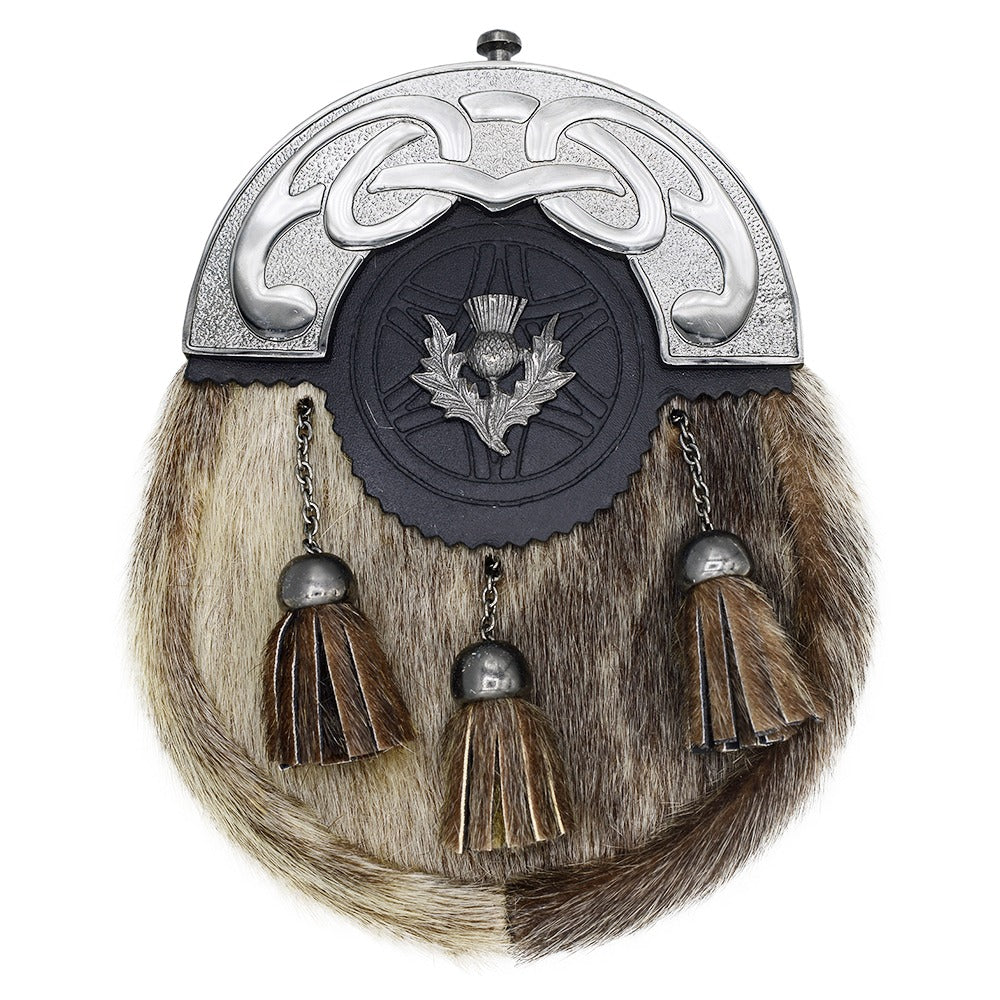 Thistle Badge Seal Skin Sporran Front